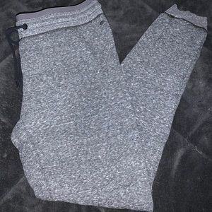 American Eagle Joggers